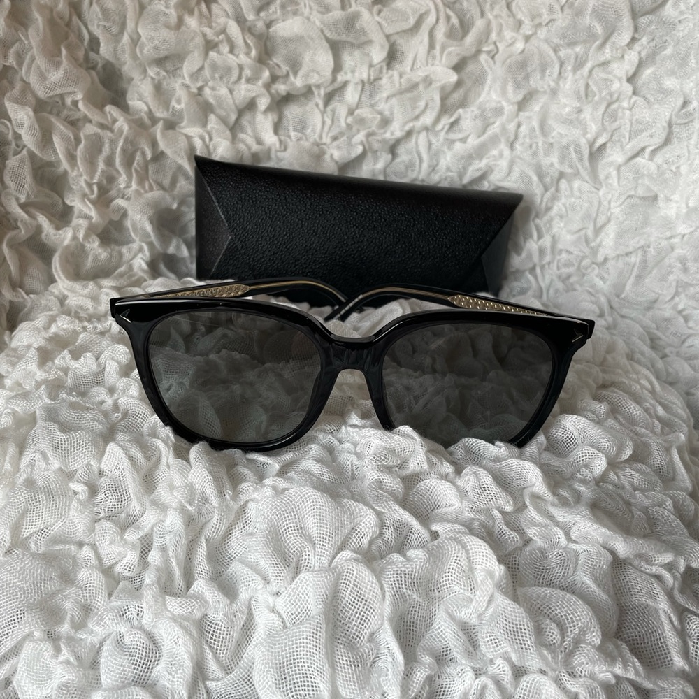 🔥HP🔥💥NWT💥 Givenchy sunglasses - Picture 15 of 15